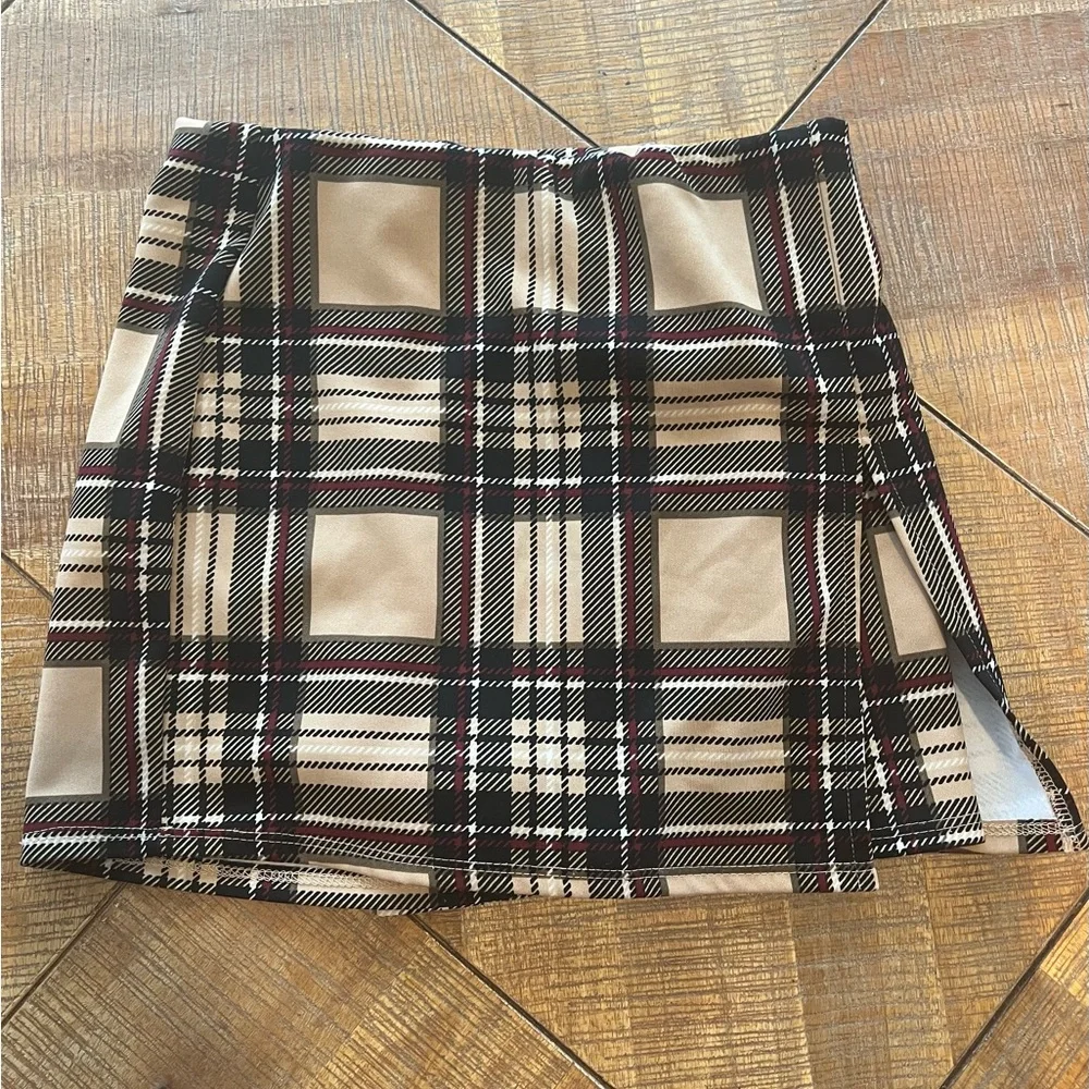 Windsor Tan Plaid Mini Skirt - Picture 4 of 6